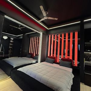 Deluxe King Studio